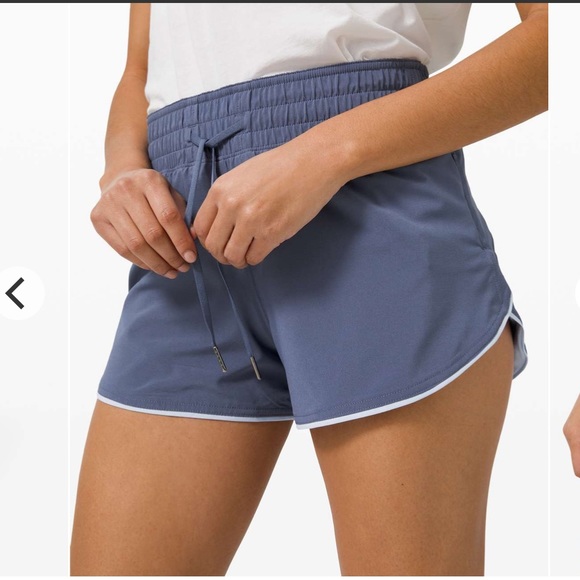 Lululemon Choose A Side Shorts - Picture 2 of 12